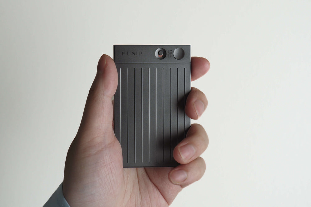 Plaud note is thin and portable