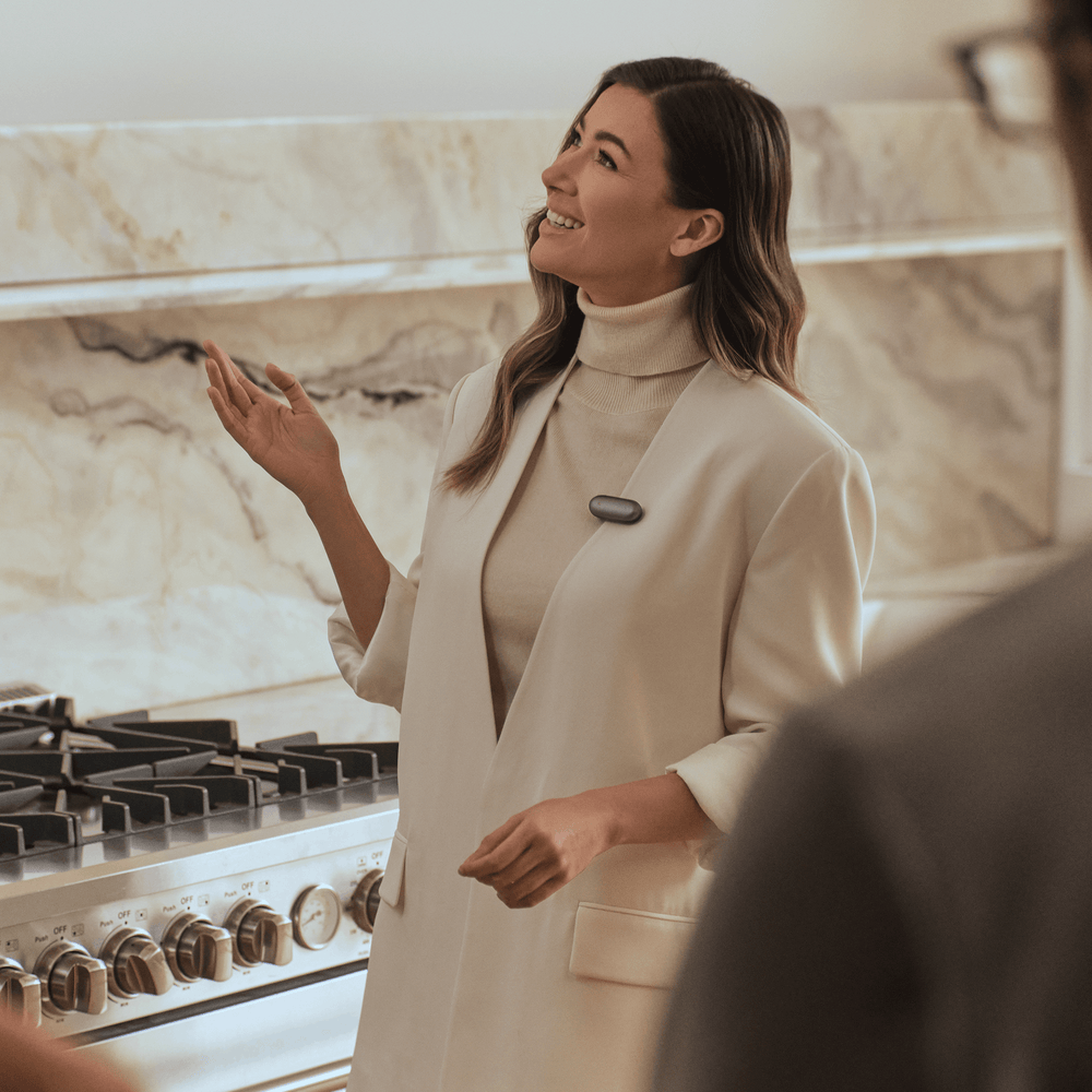 Plaud Notepin Clip on the clothes