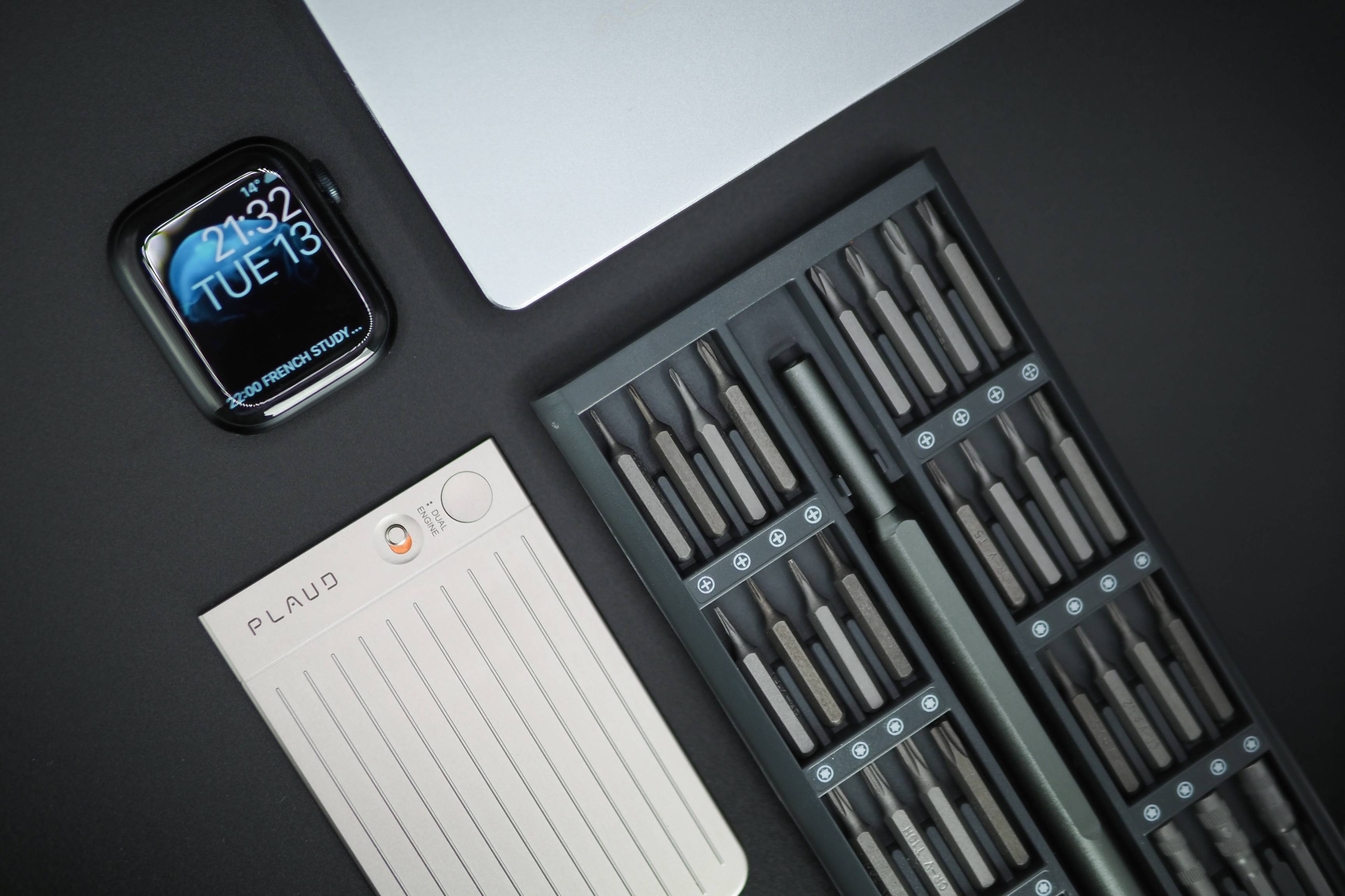 Plaud Note Sliver with tool box