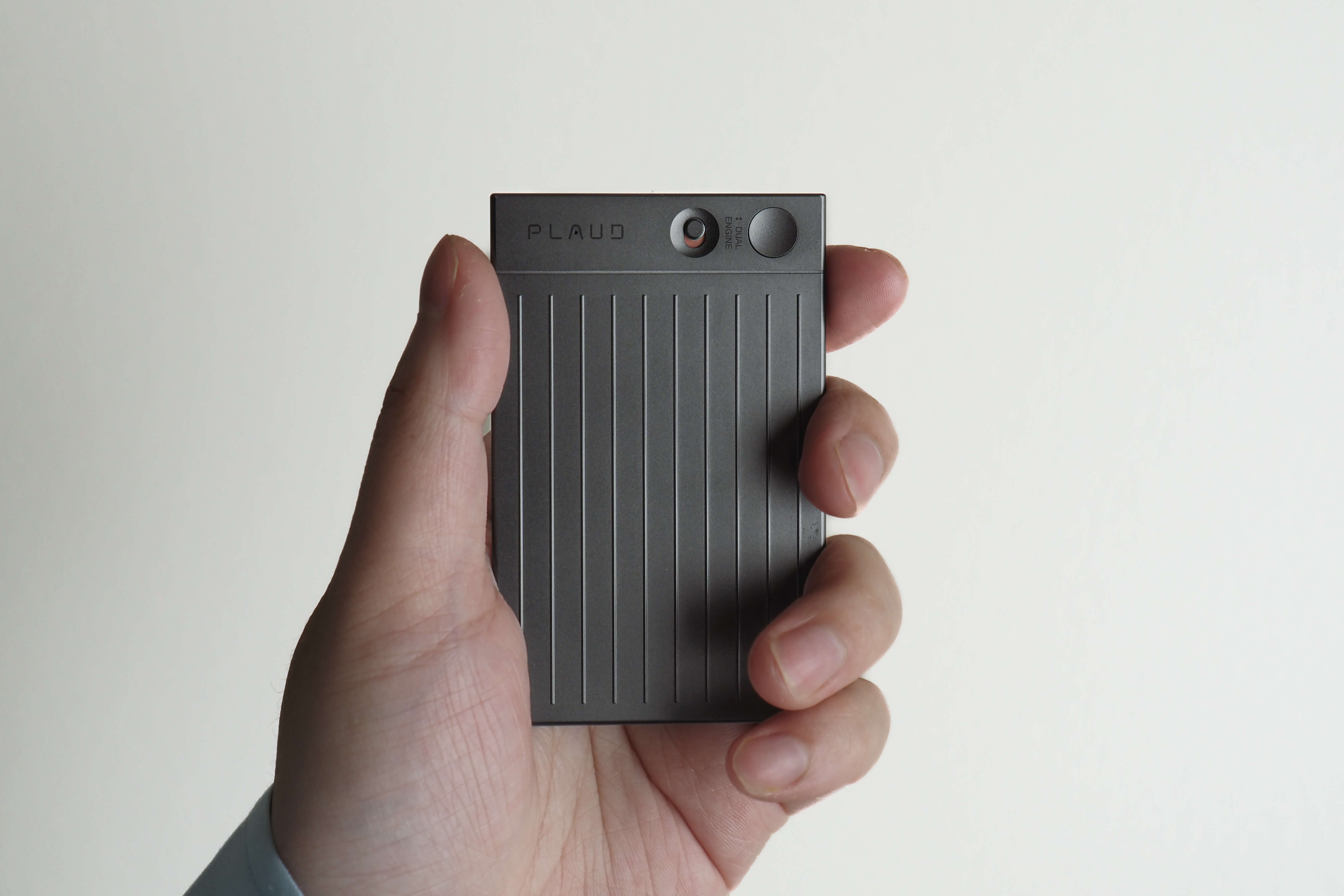 Plaud note is thin and portable